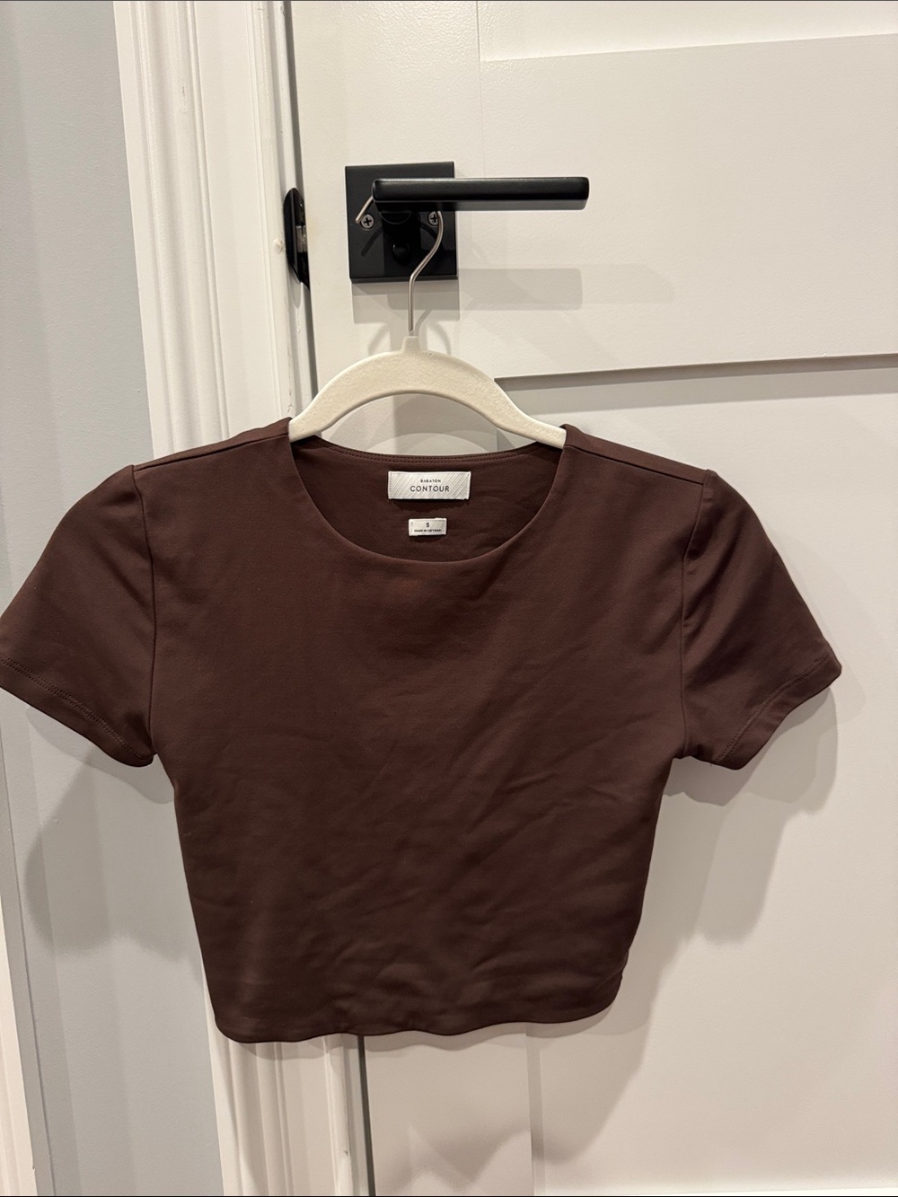 Aritzia Babaton contour brown top